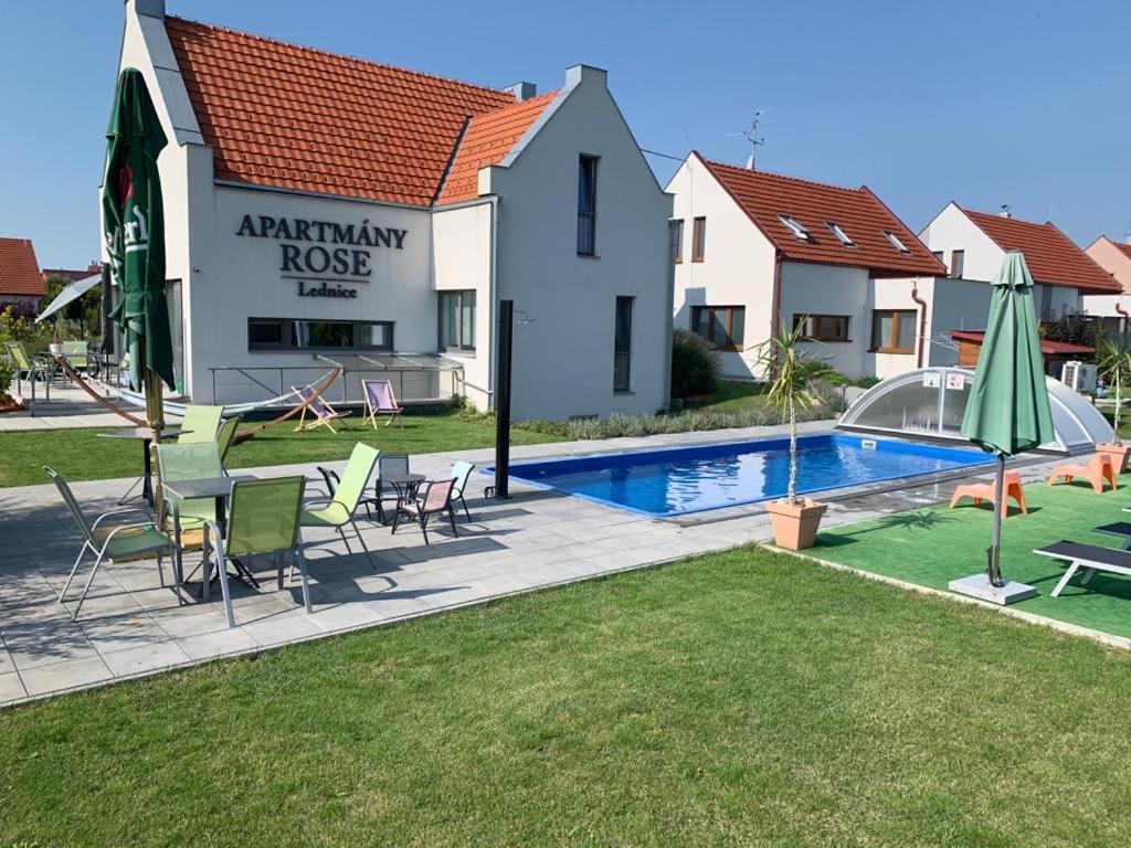 Apartmány ROSE Lednice Exterior foto